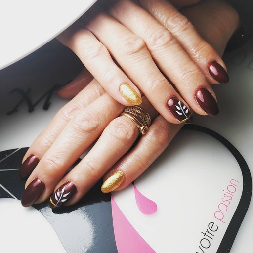 Dessin sur ongles (par doigt) 7€ttc